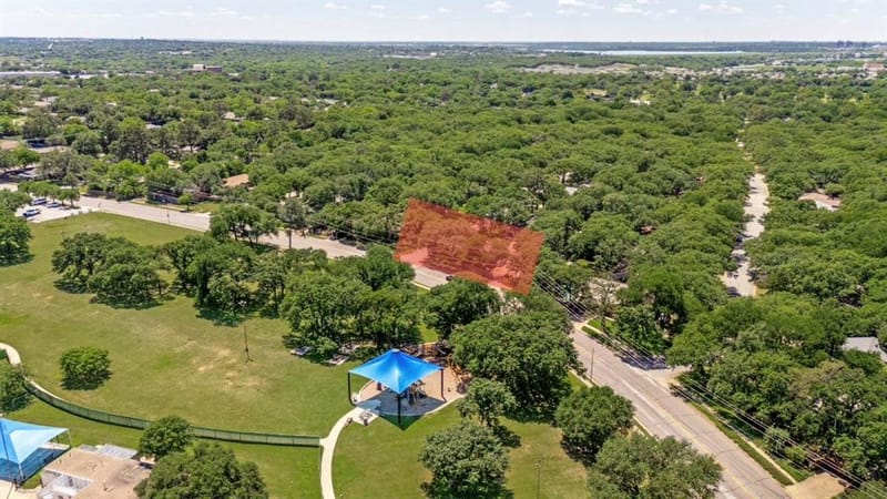 3401 Hampshire Drive, Arlington TX 76013 - Photo 6