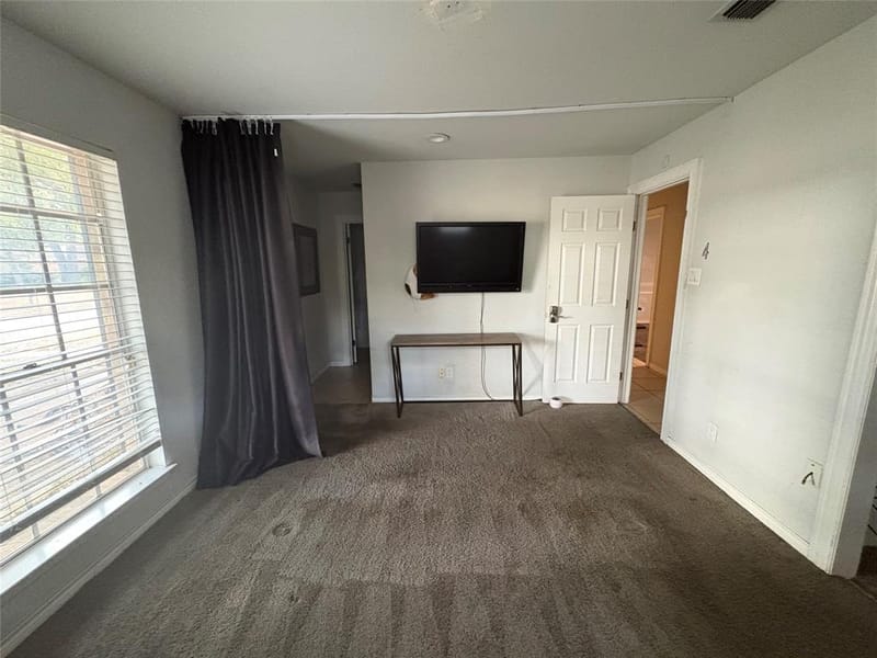 3401 Hampshire Drive, Arlington TX 76013 - Photo 12