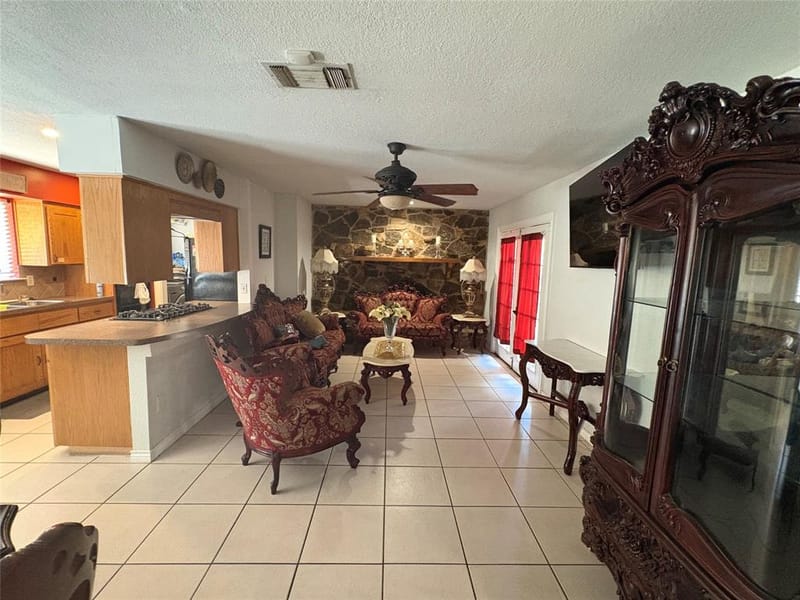 3401 Hampshire Drive, Arlington TX 76013 - Photo 7