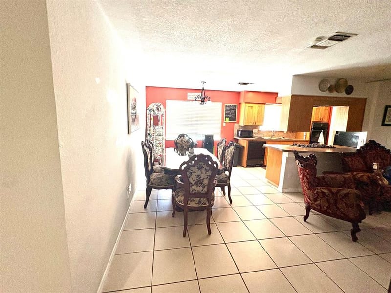 3401 Hampshire Drive, Arlington TX 76013 - Photo 8