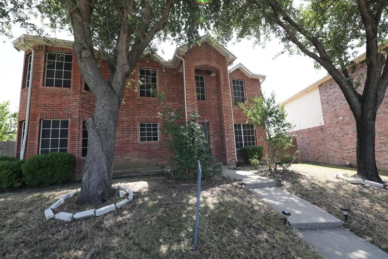 4360 Mesa Drive, Carrollton TX 75010 - Photo 2