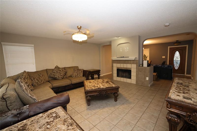 4360 Mesa Drive, Carrollton TX 75010 - Photo 3