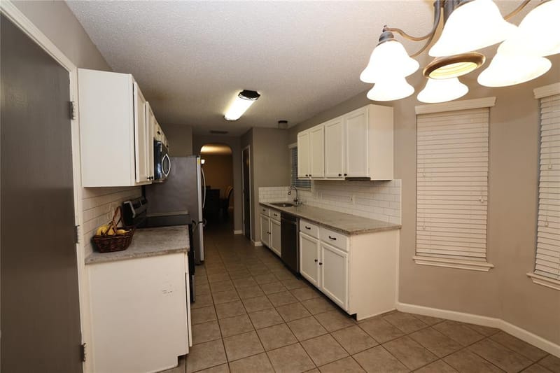 4360 Mesa Drive, Carrollton TX 75010 - Photo 10