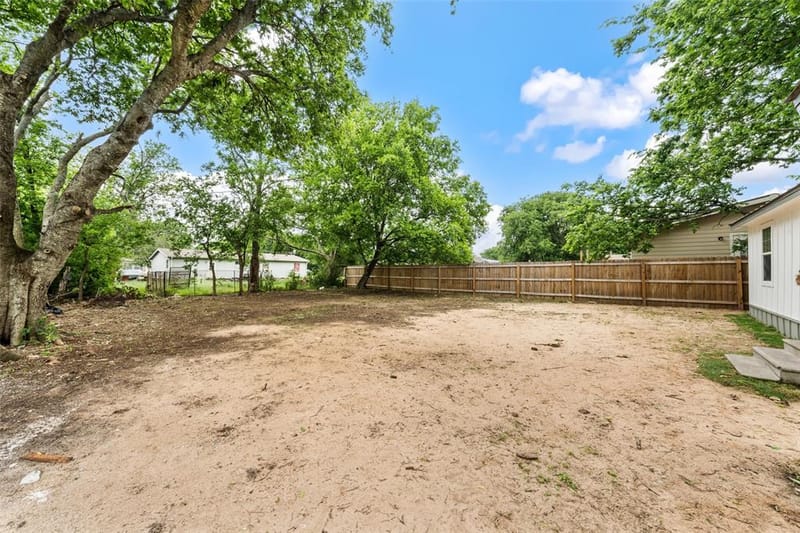 407 Johnson Street, McGregor TX 76657 - Photo 19