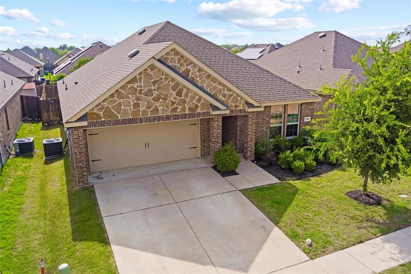 123 Arborside Drive, Waxahachie TX 75165 - Photo 2
