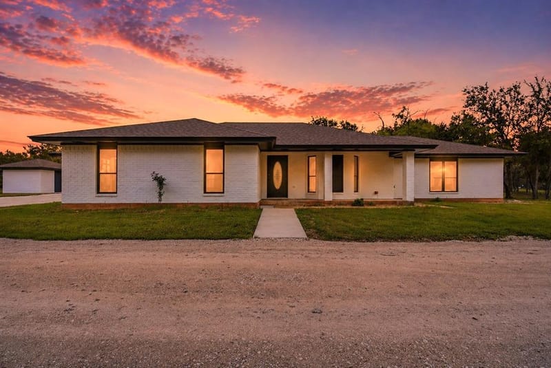 1070 Diamond Oaks Road, Stephenville TX 76401