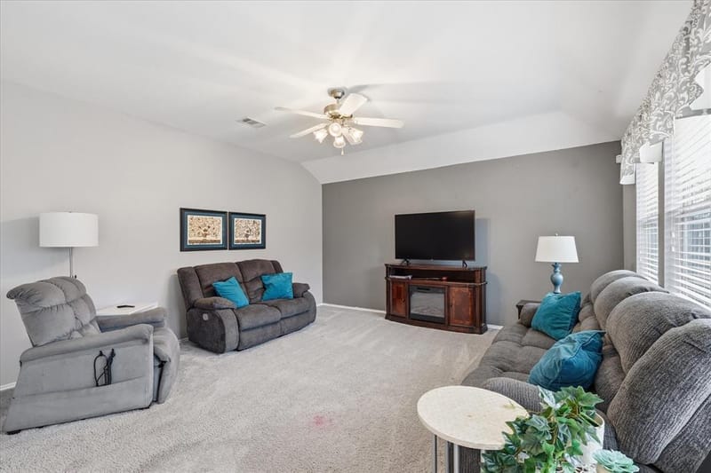 3909 Cliffside Drive, Denton TX 76208 - Photo 13