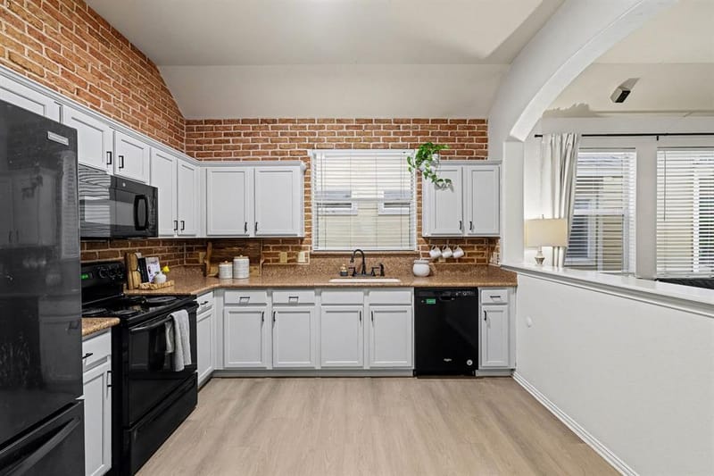 10013 Lexington Drive, Providence Village TX 76227 - Photo 7