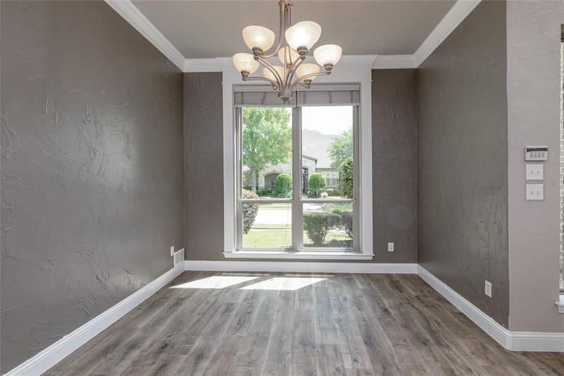 8105 Thornwood Drive, North Richland Hills TX 76182 - Photo 6