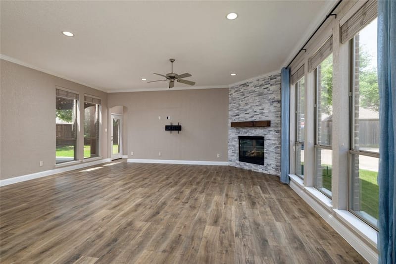 8105 Thornwood Drive, North Richland Hills TX 76182 - Photo 12