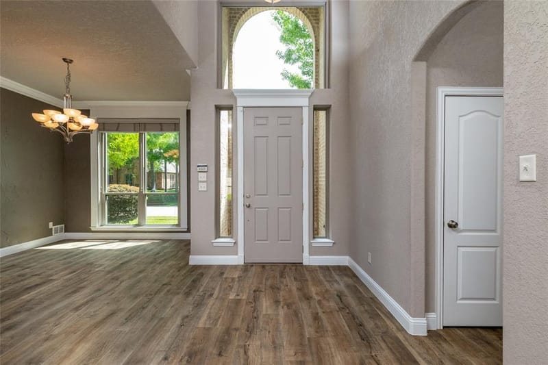 8105 Thornwood Drive, North Richland Hills TX 76182 - Photo 5