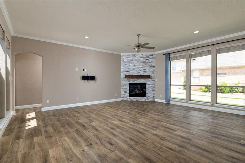 8105 Thornwood Drive, North Richland Hills TX 76182 - Photo 10
