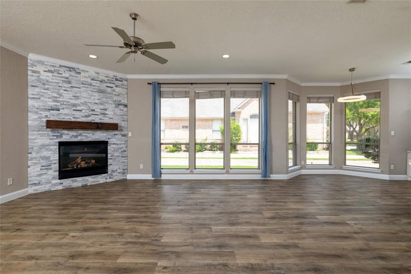 8105 Thornwood Drive, North Richland Hills TX 76182 - Photo 11