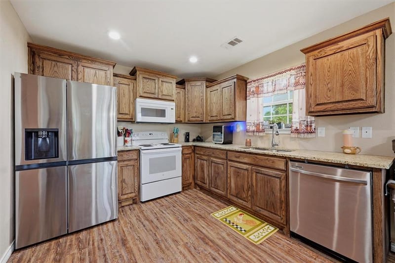 508 Simpson Drive, Sherman TX 75092 - Photo 9