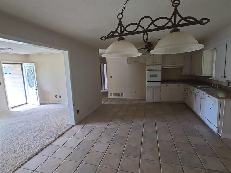 709 Lee Street, Bowie TX 76230 - Photo 15