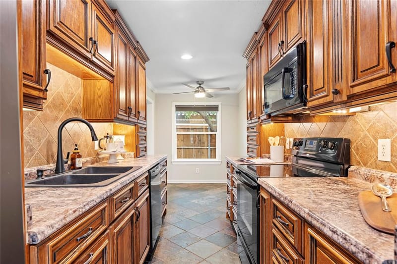 13571 Waterfall Way, Dallas TX 75240 - Photo 9