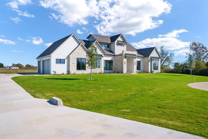 6250 Mcchesney Drive, Midlothian TX 76065 - Photo 2