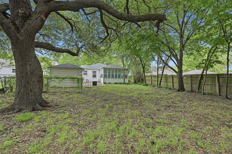 1032 N Lockhart Street, Sherman TX 75092 - Photo 32