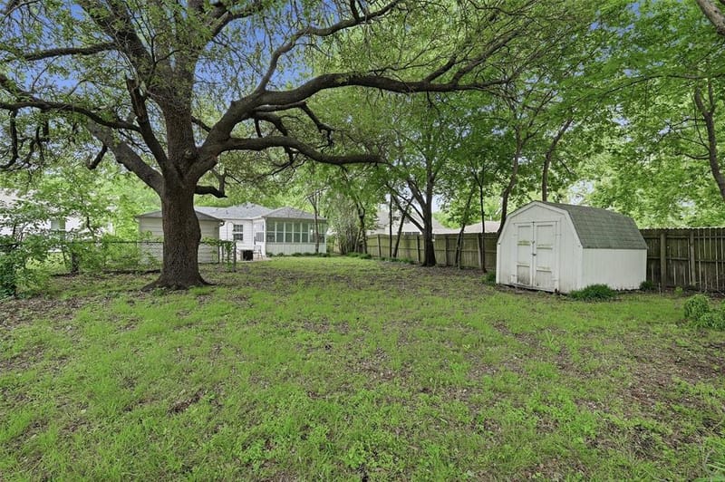 1032 N Lockhart Street, Sherman TX 75092 - Photo 33