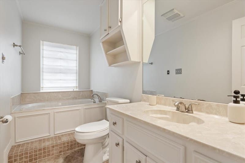 402 Shadow Mountain Drive, Woodway TX 76712 - Photo 17