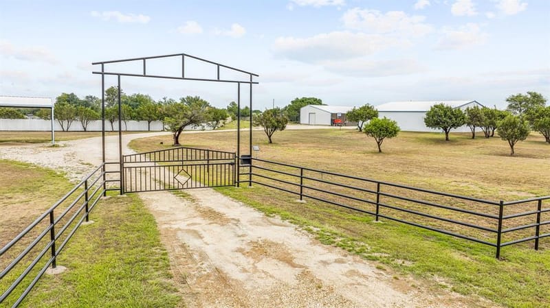 7517 US Highway 67, Stephenville TX 76401 - Photo 19