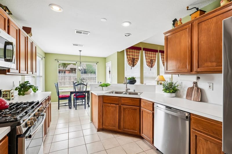 2705 Burning Tree, McKinney TX 75072 - Photo 13