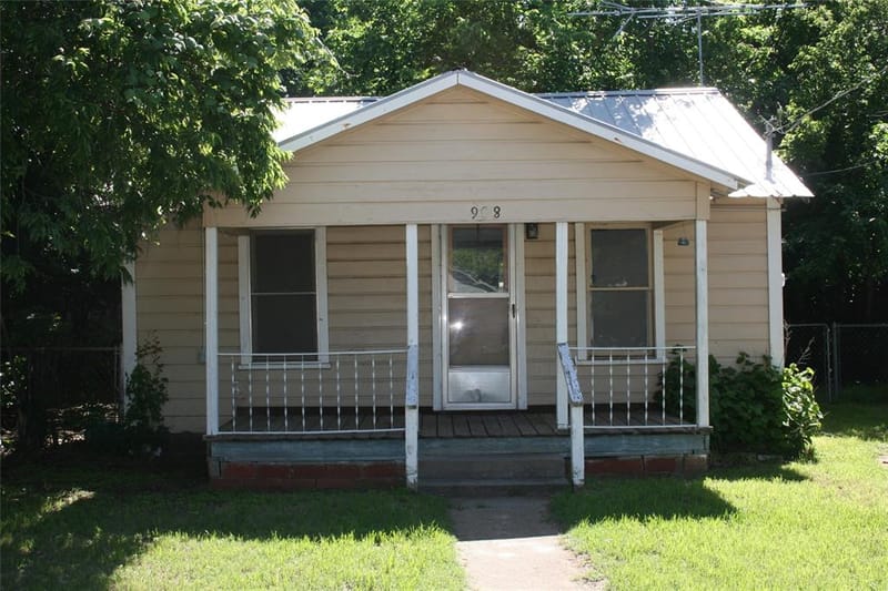 908 Franklin Street, Weatherford TX 76086