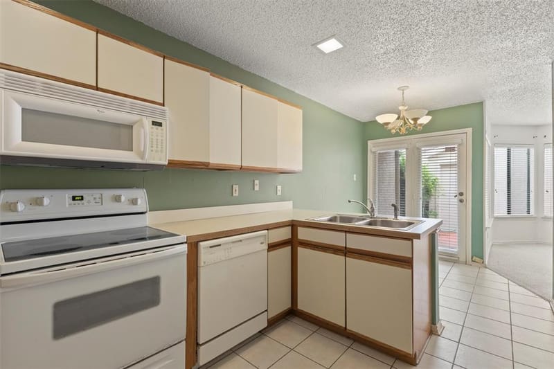 563 Ranch Trail # 217, Irving TX 75063 - Photo 7