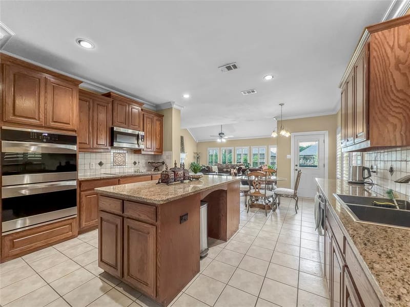 6951 Sea Harbor Drive, Grand Prairie TX 75054 - Photo 12