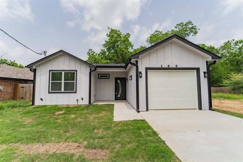 103 Ross Street W, Sulphur Springs TX 75482 - Photo 3