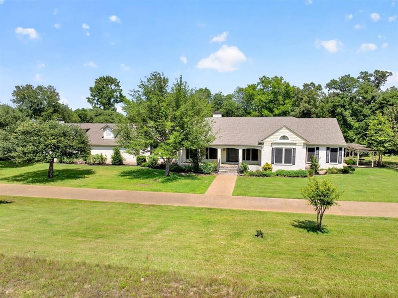1901 Rose Point, Athens TX 75752 - Photo 2