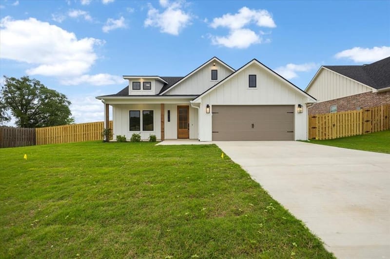 16429 Clearview Drive, Lindale TX 75771