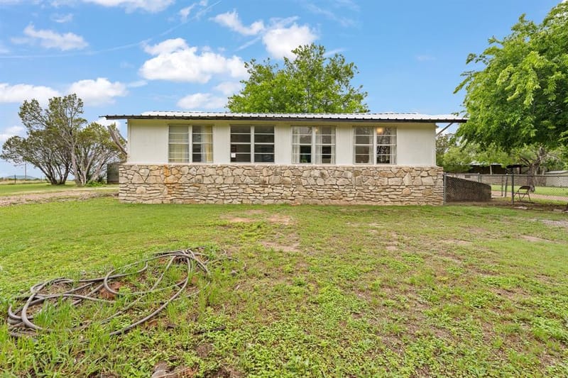 6677 County Road 2008, Glen Rose TX 76043 - Photo 33