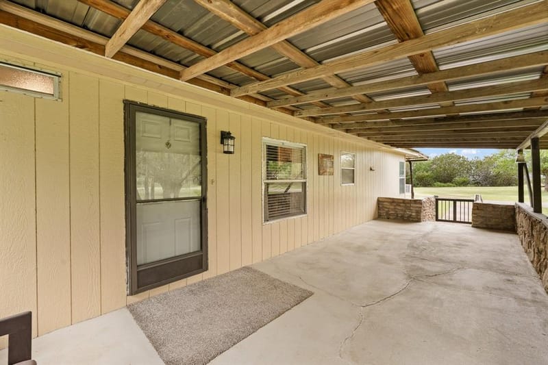 6677 County Road 2008, Glen Rose TX 76043 - Photo 11