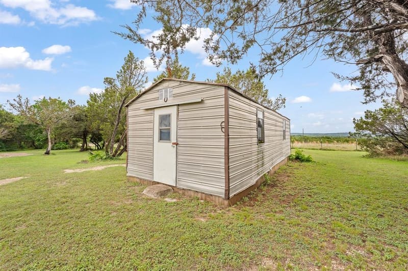 6677 County Road 2008, Glen Rose TX 76043 - Photo 31