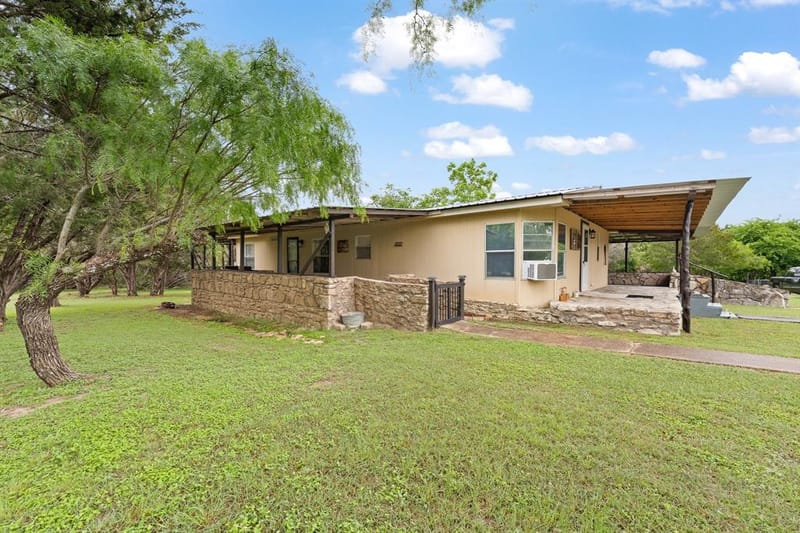6677 County Road 2008, Glen Rose TX 76043 - Photo 4