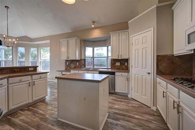 7500 Parkgate Drive, Fort Worth TX 76137 - Photo 17