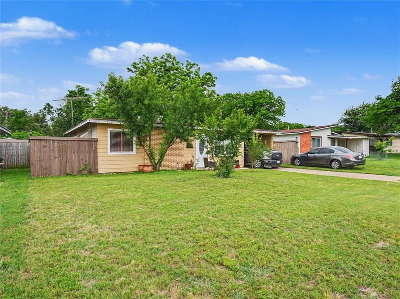 1217 California Parkway S, Fort Worth TX 76134