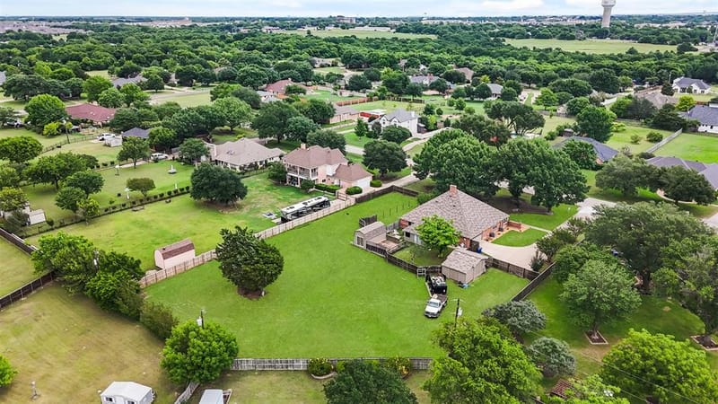 909 Valley View Avenue, Red Oak TX 75154 - Photo 36