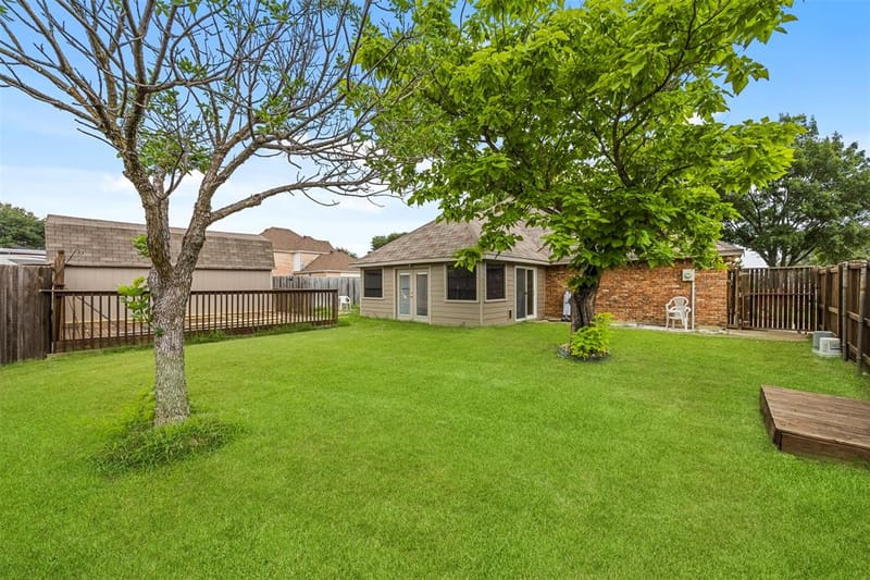 909 Valley View Avenue, Red Oak TX 75154 - Photo 30