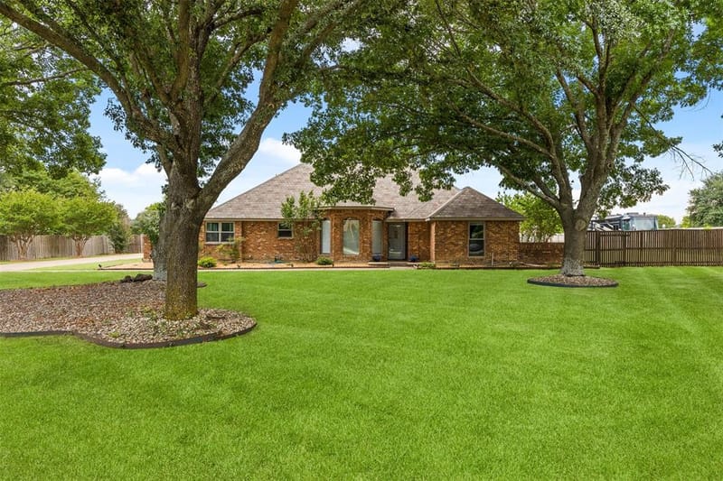 909 Valley View Avenue, Red Oak TX 75154 - Photo 4