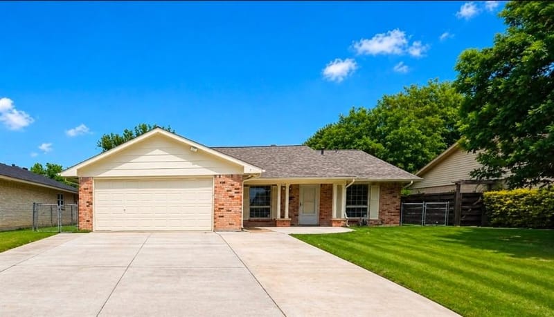 614 W Grenoble Drive, Grand Prairie TX 75052 - Photo 17