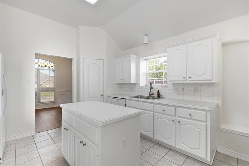 6318 Ahnee Drive, Rowlett TX 75089 - Photo 5