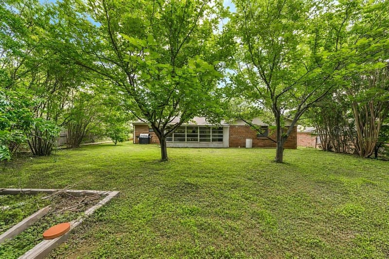 805 Long Drive, Mineral Wells TX 76067 - Photo 13