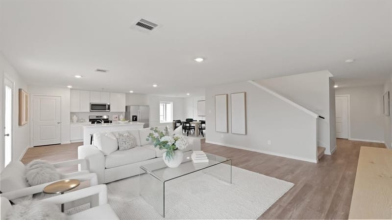 2132 Chantilly Lane, Arlington TX 76015 - Photo 3