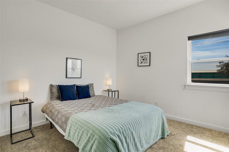 3725 Toronto Street, Dallas TX 75212 - Photo 32