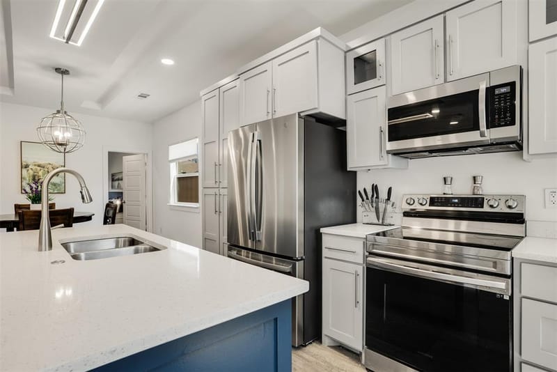 3725 Toronto Street, Dallas TX 75212 - Photo 9