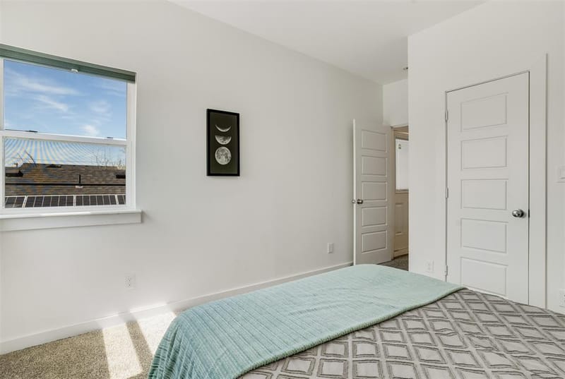 3725 Toronto Street, Dallas TX 75212 - Photo 33