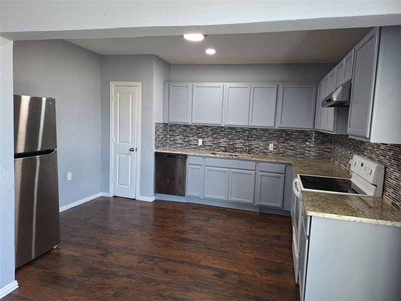 3913 Lee Street, Greenville TX 75401 - Photo 5