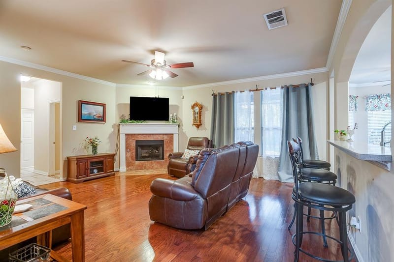 2952 Masters Court S, Burleson TX 76028 - Photo 6